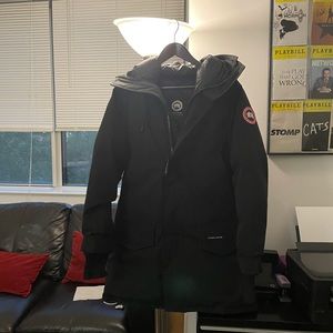 Canada Goose Men’s super warm puffer coat